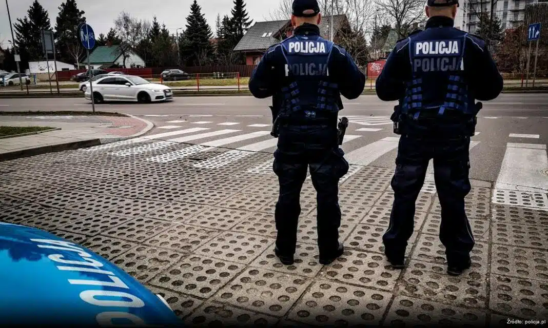 Uroczystość z okazji Dnia Kobiet w Komendzie Powiatowej Policji w Szydłowcu